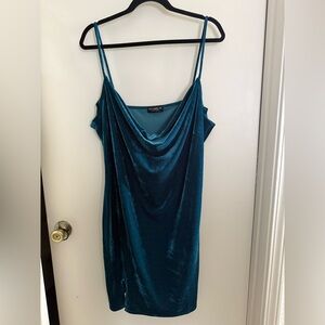 Liz & Sara Teal Velvet Square Neck Mini Dress (Sz. 2X)